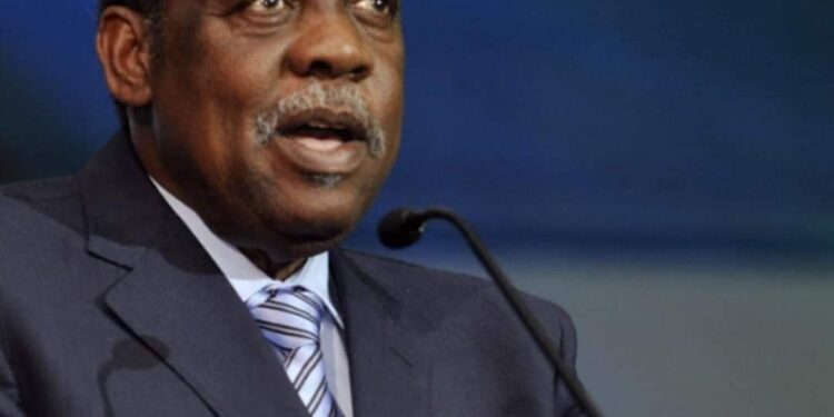 Foot africain: Issa Hayatou passe de vie à trépas