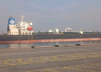 Produits pétroliers : un navire à accoster au port de Conakry