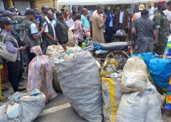 Insalubrité: le Gouvernorat de Conakry lance l’opération “riz contre déchets”
