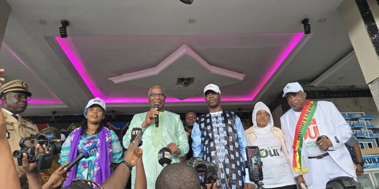 Vers le référendum: le PM Bah Oury très pédagogue face aux populations de Kindia