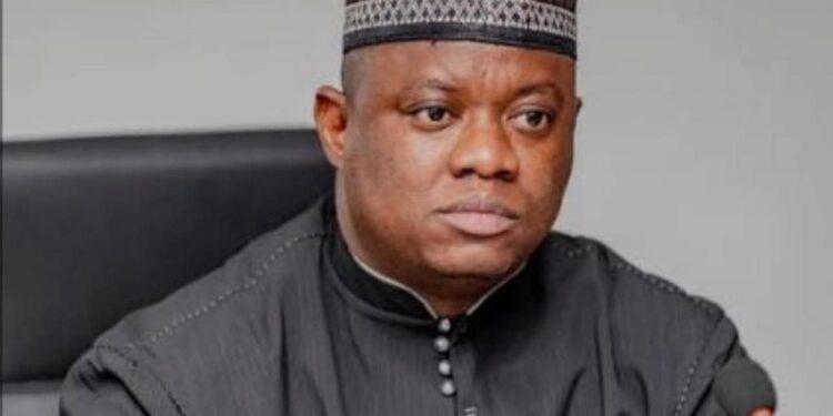 CRIEF: Charles Wright remplace Aly Touré