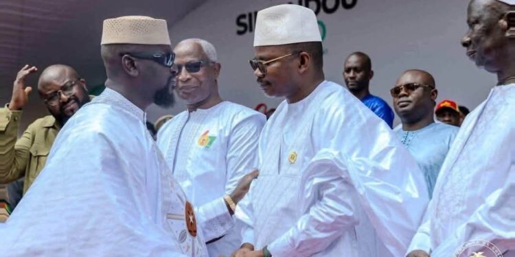 Reconnaissance : Dansa Kourouma et les membres du CNT élevés aux grades d’honneur