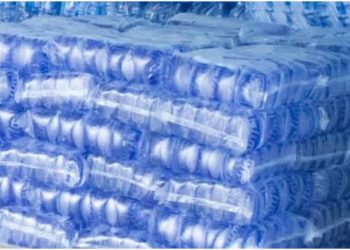 Eau en sachets plastiques: le gouvernement recule d&rsquo;un pas