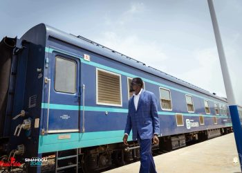 Simandou 2040: le président Doumbouya inaugure le train des voyageurs